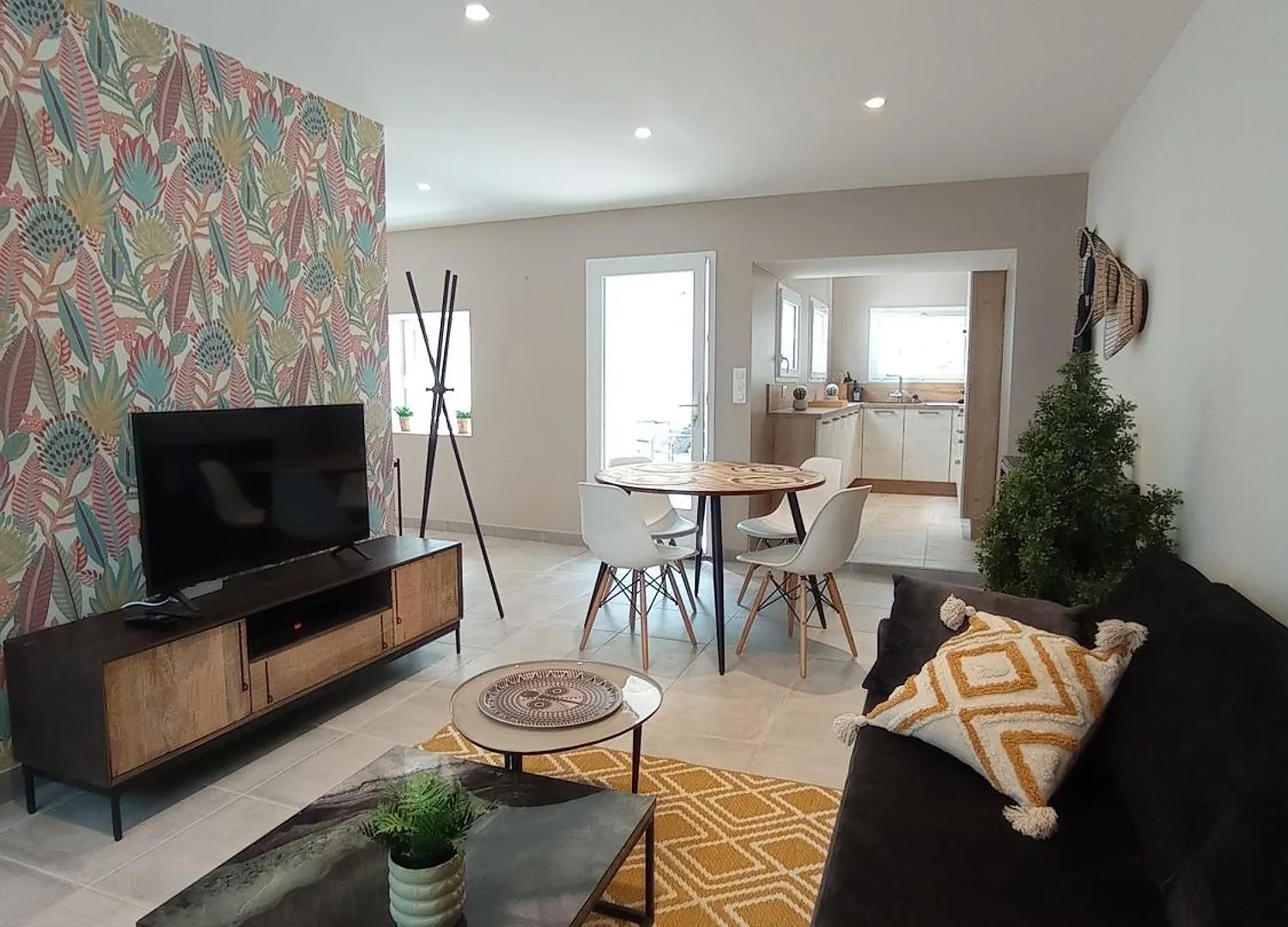Appartement T2 Neuf Centre Ville كونكارنو شقة