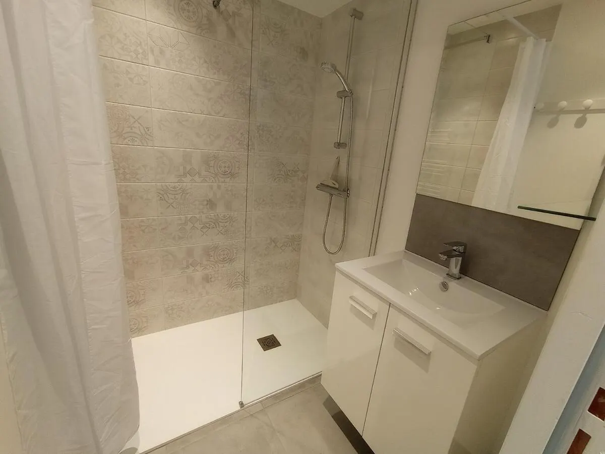 Appartement T2 Neuf Centre Ville كونكارنو
